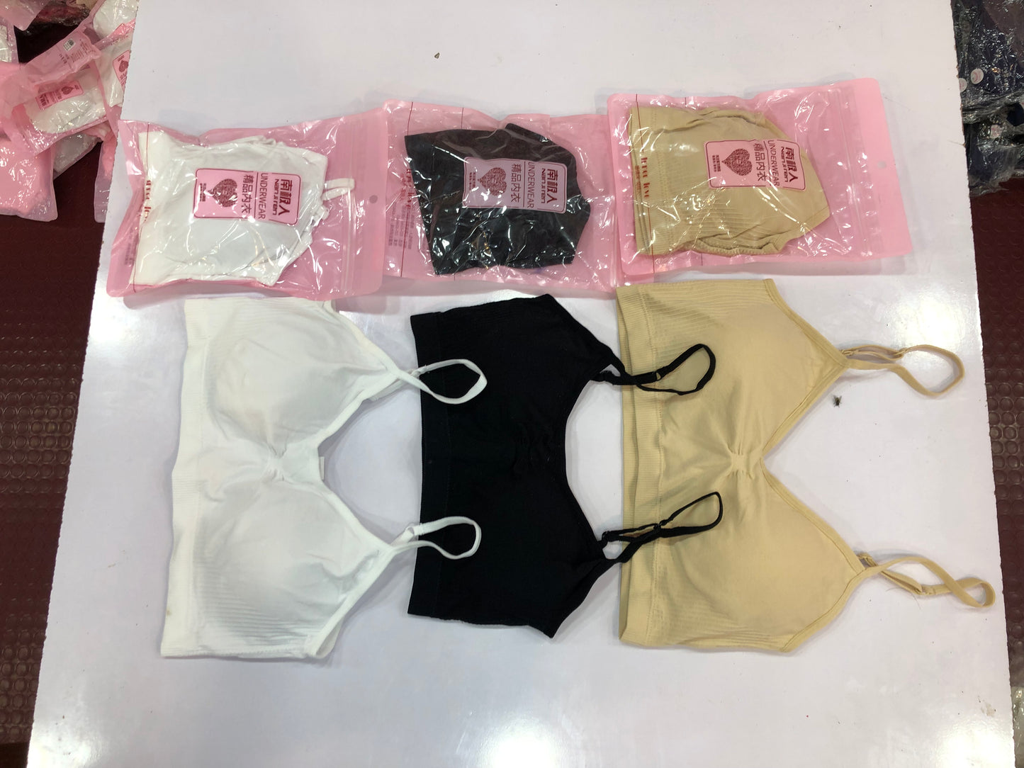 Girls Bra Fitness Top Seamless Stripe Yoga Bra Running Sports Gym Crop Top Student Female Push Up Bra Top for Small Size Cup