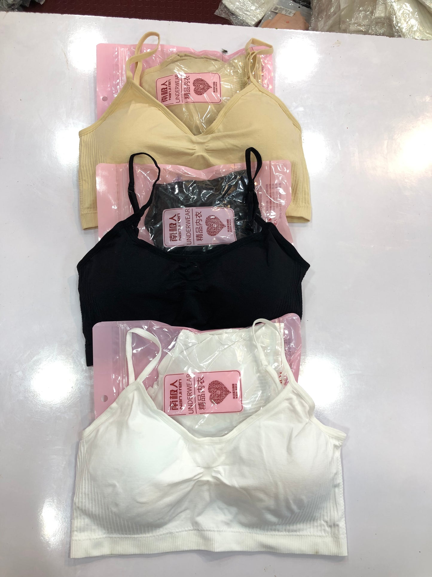 Girls Bra Fitness Top Seamless Stripe Yoga Bra Running Sports Gym Crop Top Student Female Push Up Bra Top for Small Size Cup